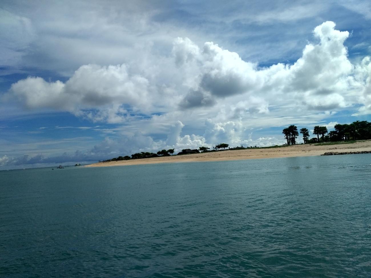Pantai Bhe, Raijua Island