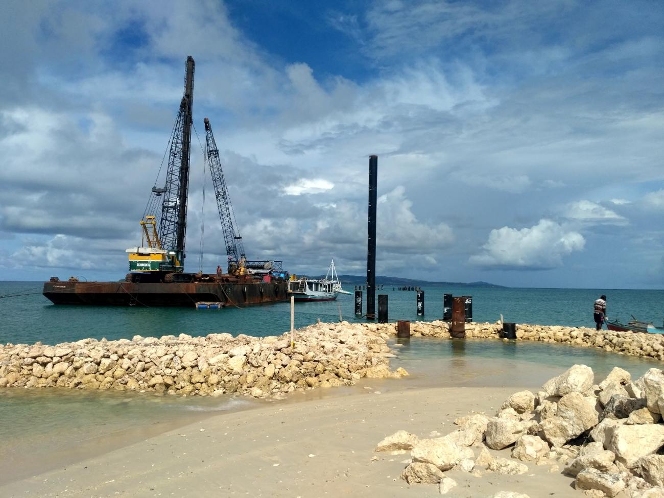 Pantai Bhe, Raijua Island