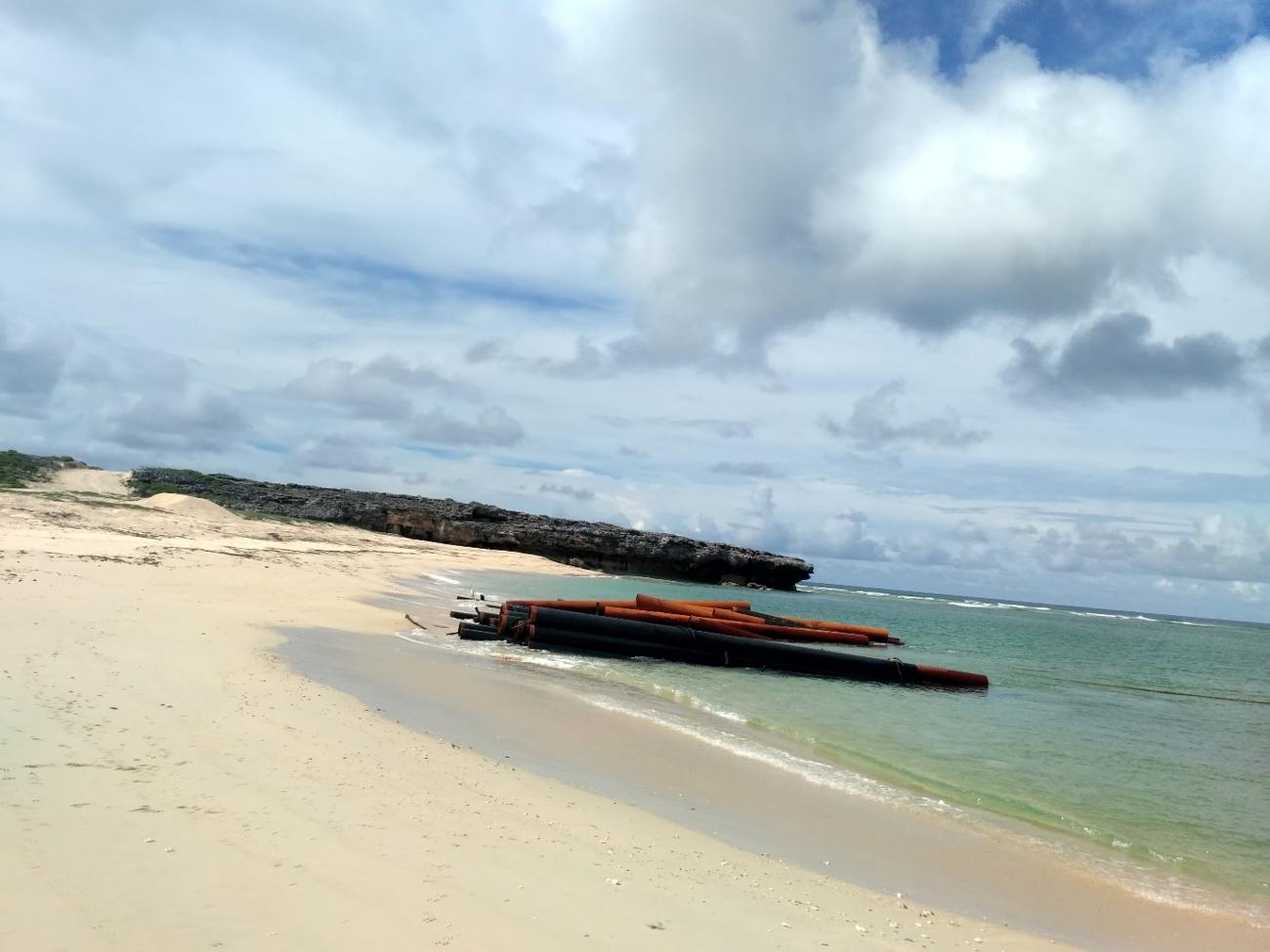 Pantai Bhe, Raijua Island