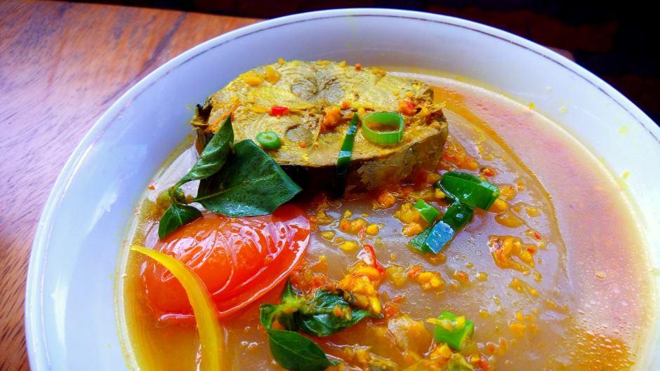 Papeda with fish soup