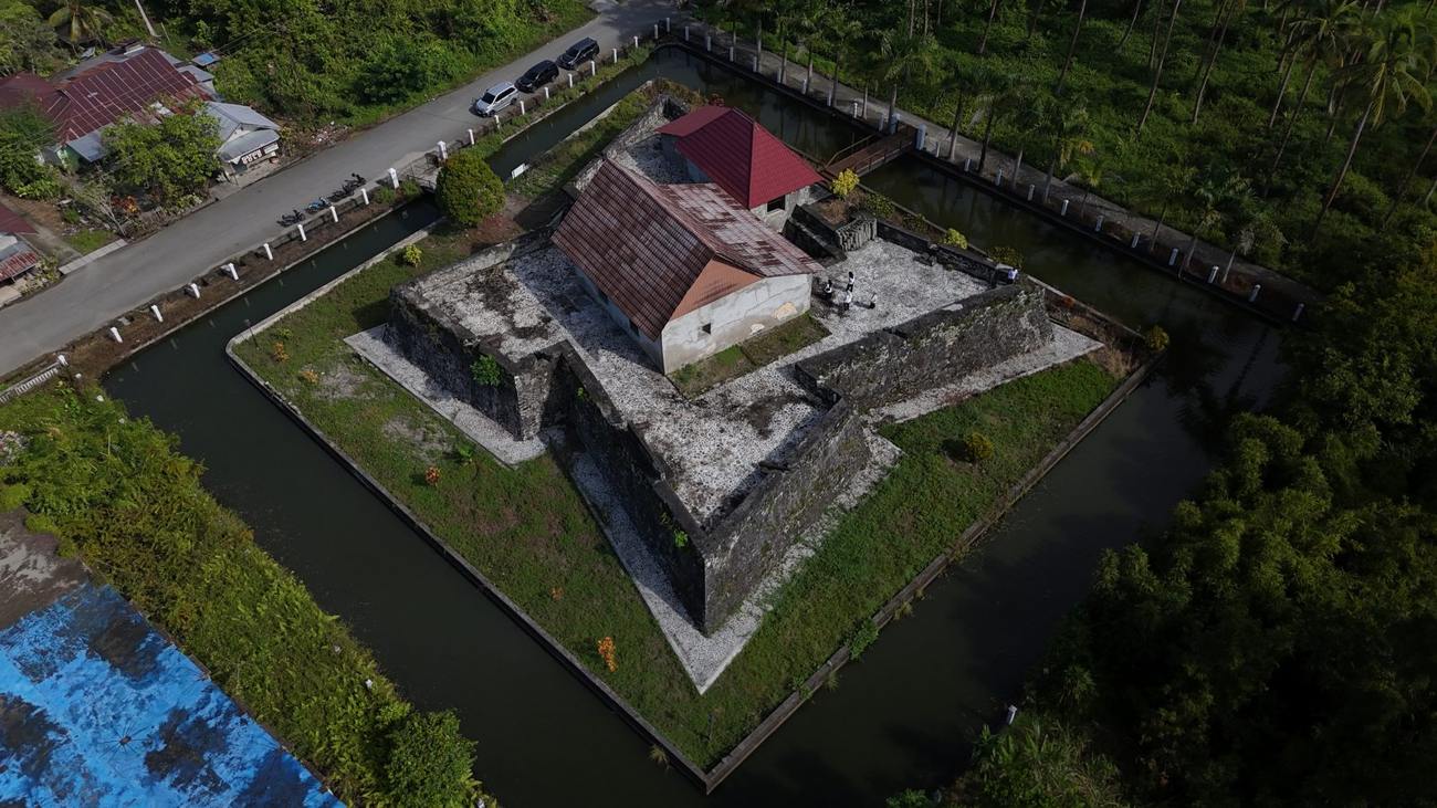 Old fort, Bacan Island