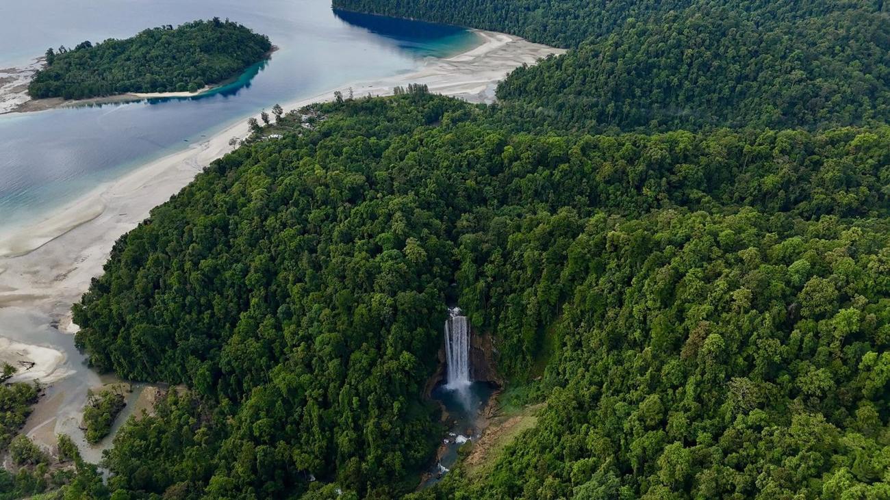 Aerial lagoon, Karawawi